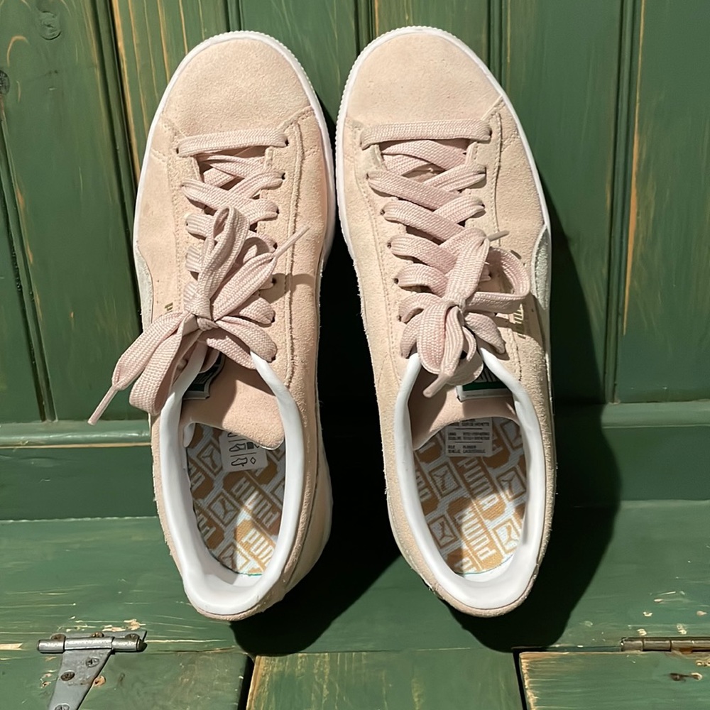 Women’s Puma suede